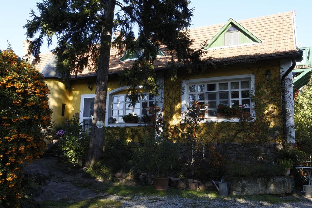 Villa-Magdi Vendeghaz Révfülöp エクステリア 写真