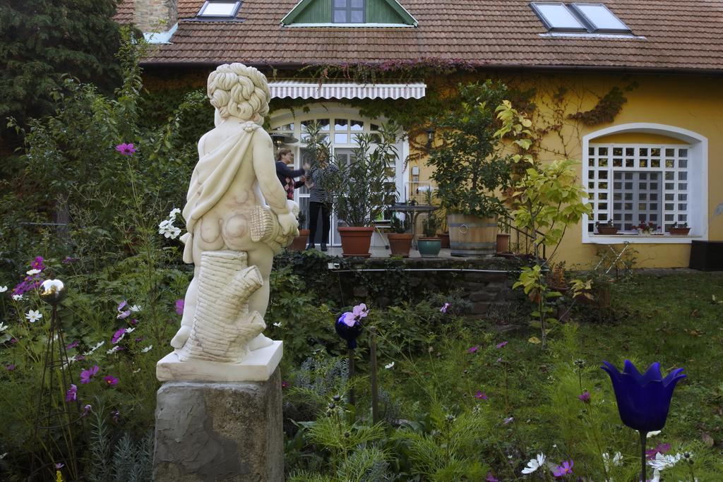 Villa-Magdi Vendeghaz Révfülöp エクステリア 写真
