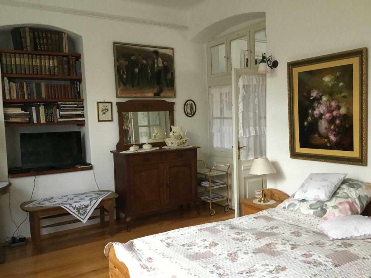 Villa-Magdi Vendeghaz Révfülöp エクステリア 写真